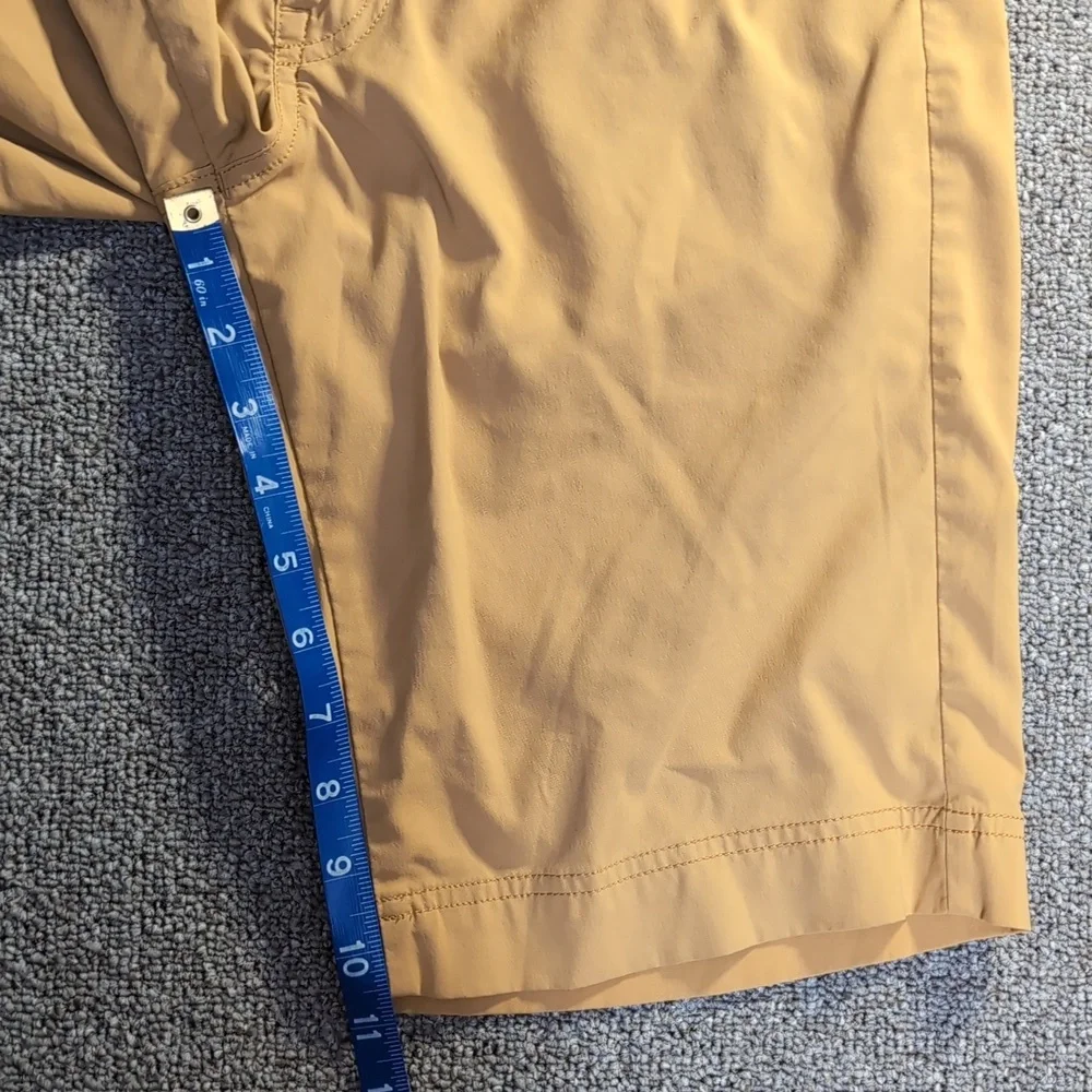 Black Diamond Credo Climbing Short Size 30 in Khaki Tan / Mustard